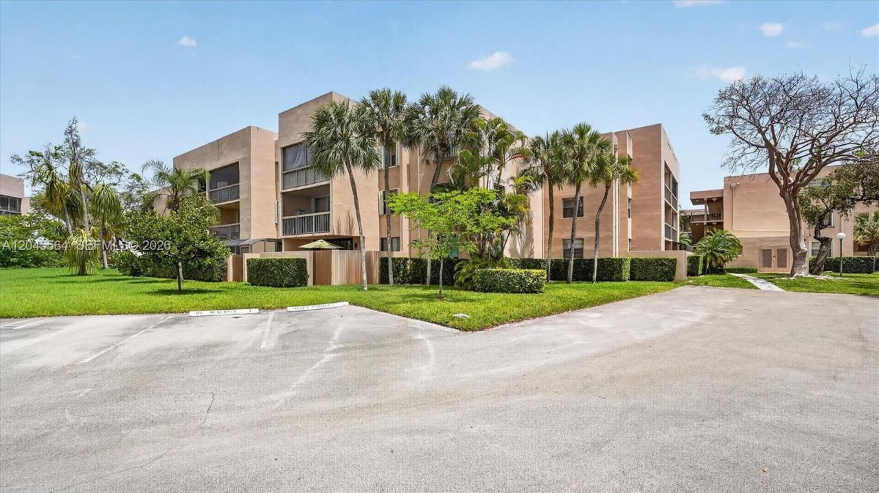 10975 SW 107th St. , Unit 202, Kendall, FL 33176 Photo