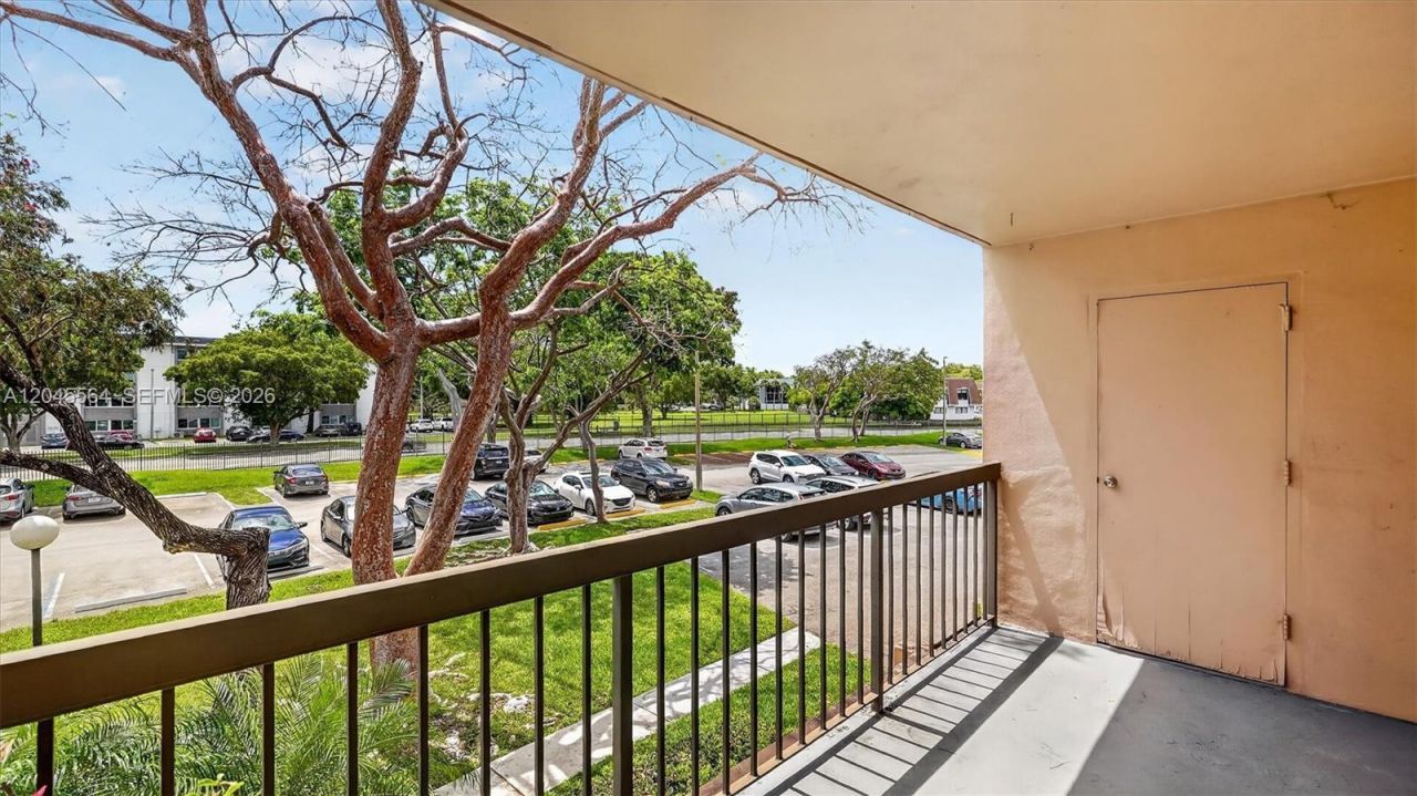 10975 SW 107th St. , Unit 202, Kendall, FL 33176 Photo