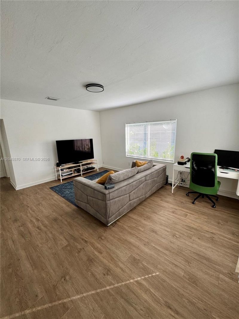 1215 NE 109th St, Unit 1215, Miami, FL 33161 Photo