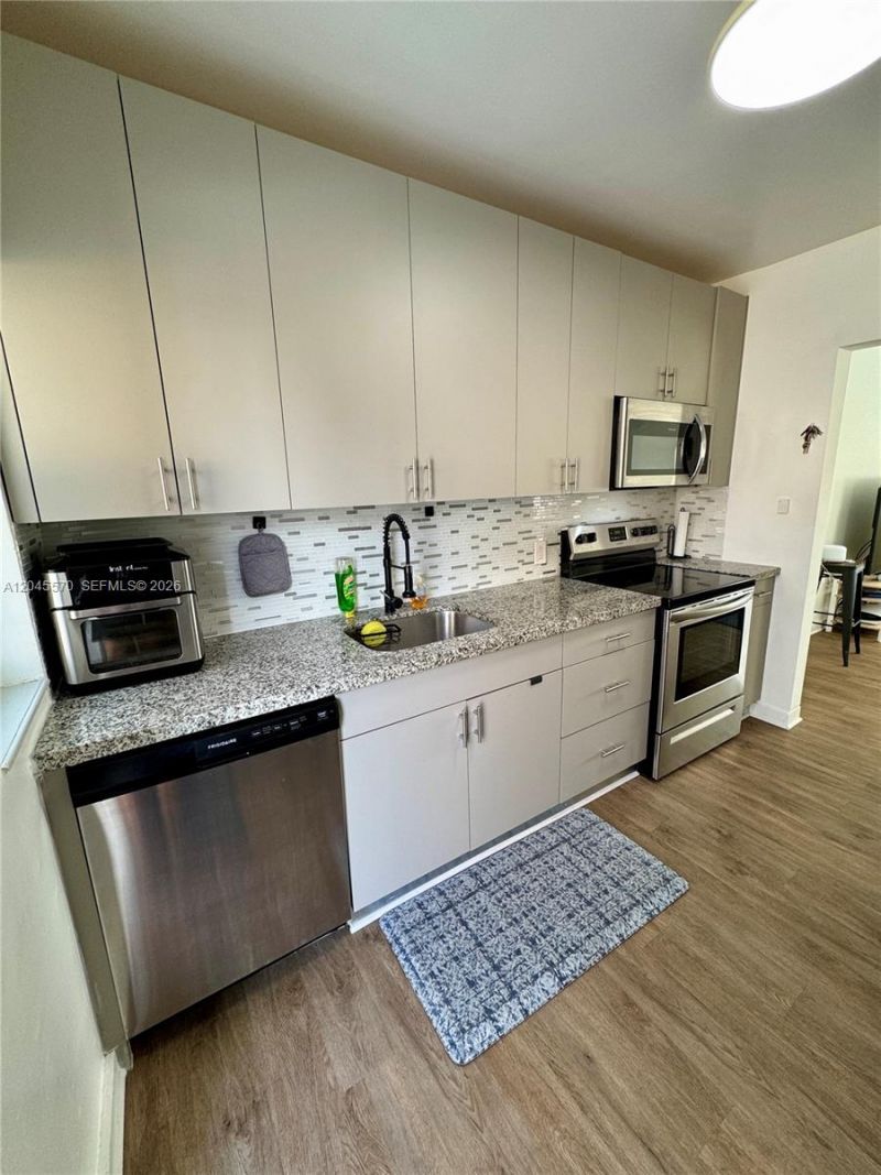 1215 NE 109th St, Unit 1215, Miami, FL 33161 Photo