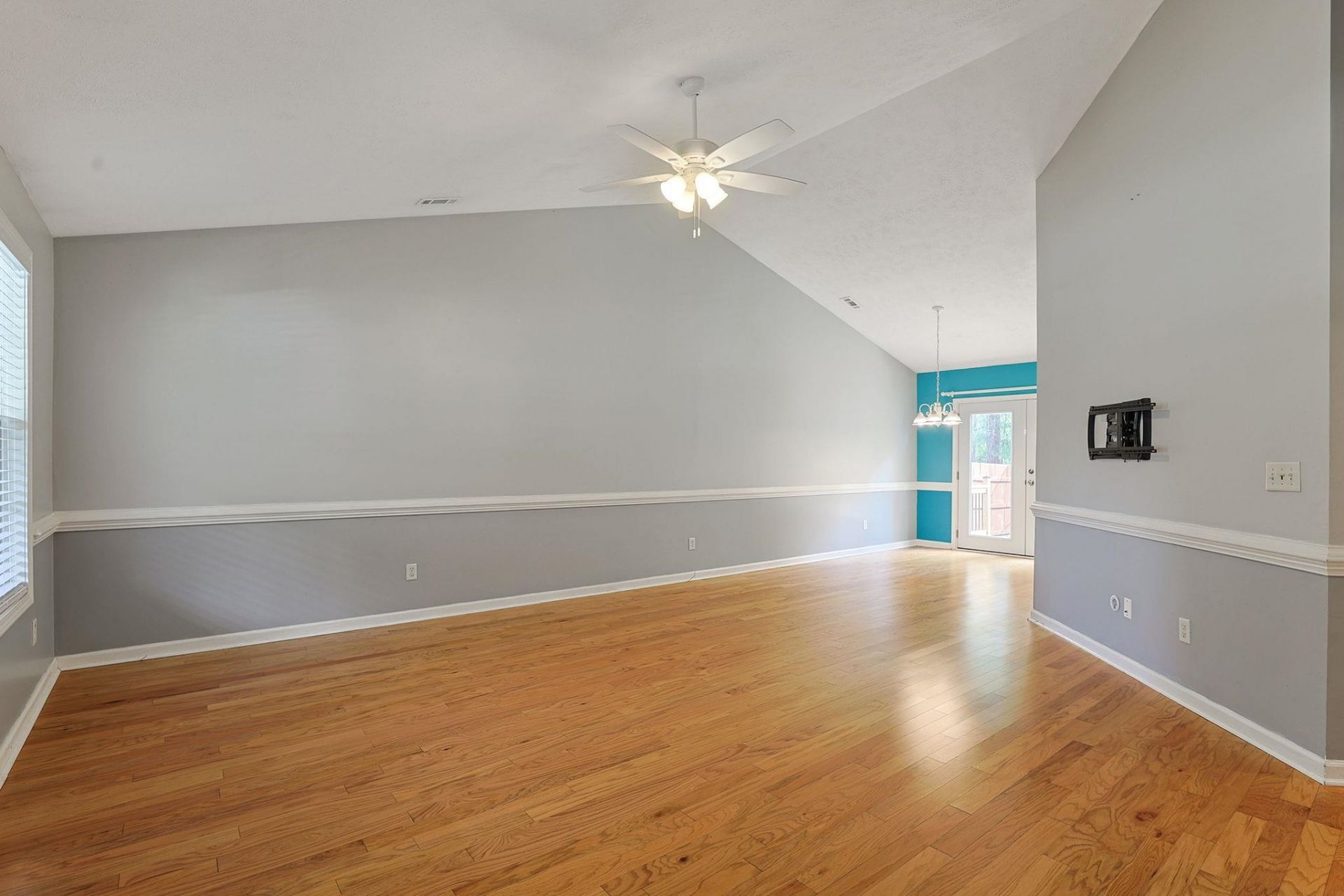 3648 Eagle Trace Dr.  Photo 4