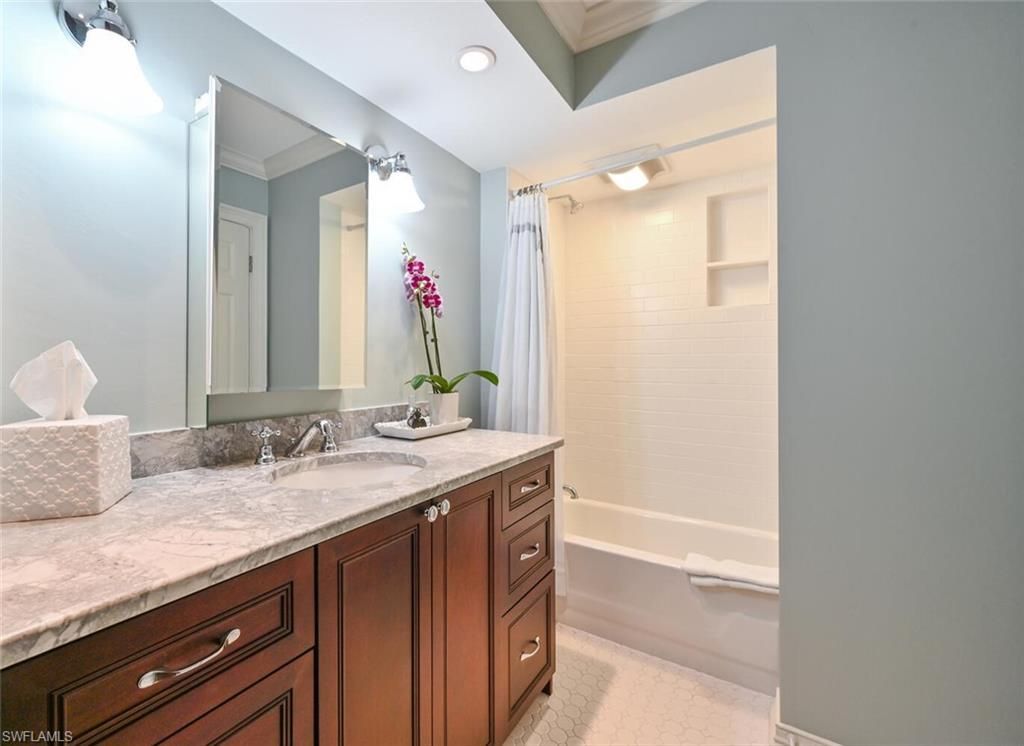 4551 Gulf Shore Blvd N, Unit 1406, Naples, FL 34103 Photo
