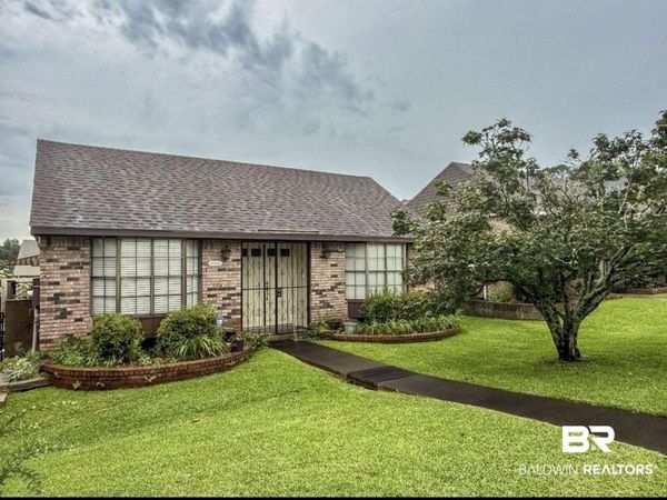 6093 S Highland Circle, Mobile, AL 36608
