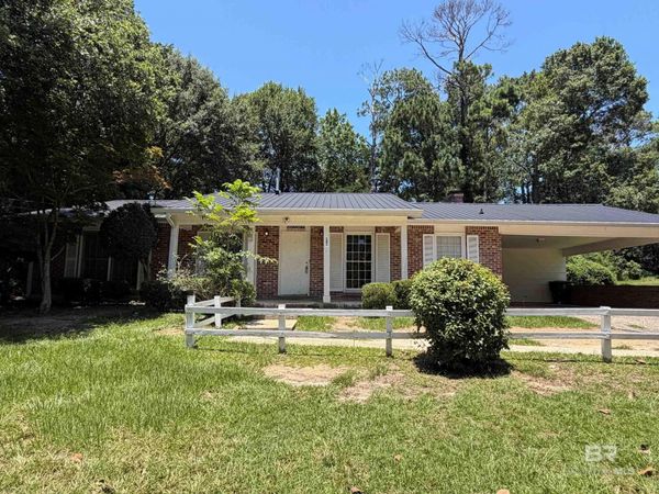 121 Windsor Drive, Daphne, AL 36526