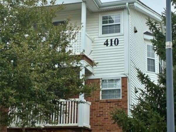 410 Benton Drive, Unit L, St Peters, MO 63376