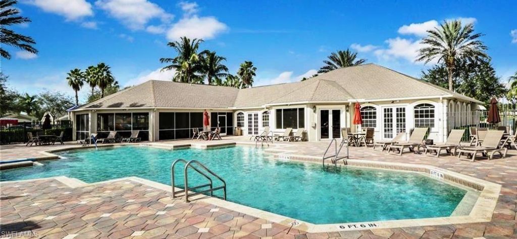8216 Ibis Cove Cir, Unit B215, Naples, FL 34119 Photo