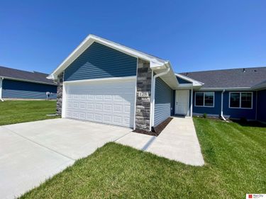 128 W Ida Lane, Lincoln, NE 68523