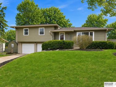 3005 N 95th Street, Omaha, NE 68134