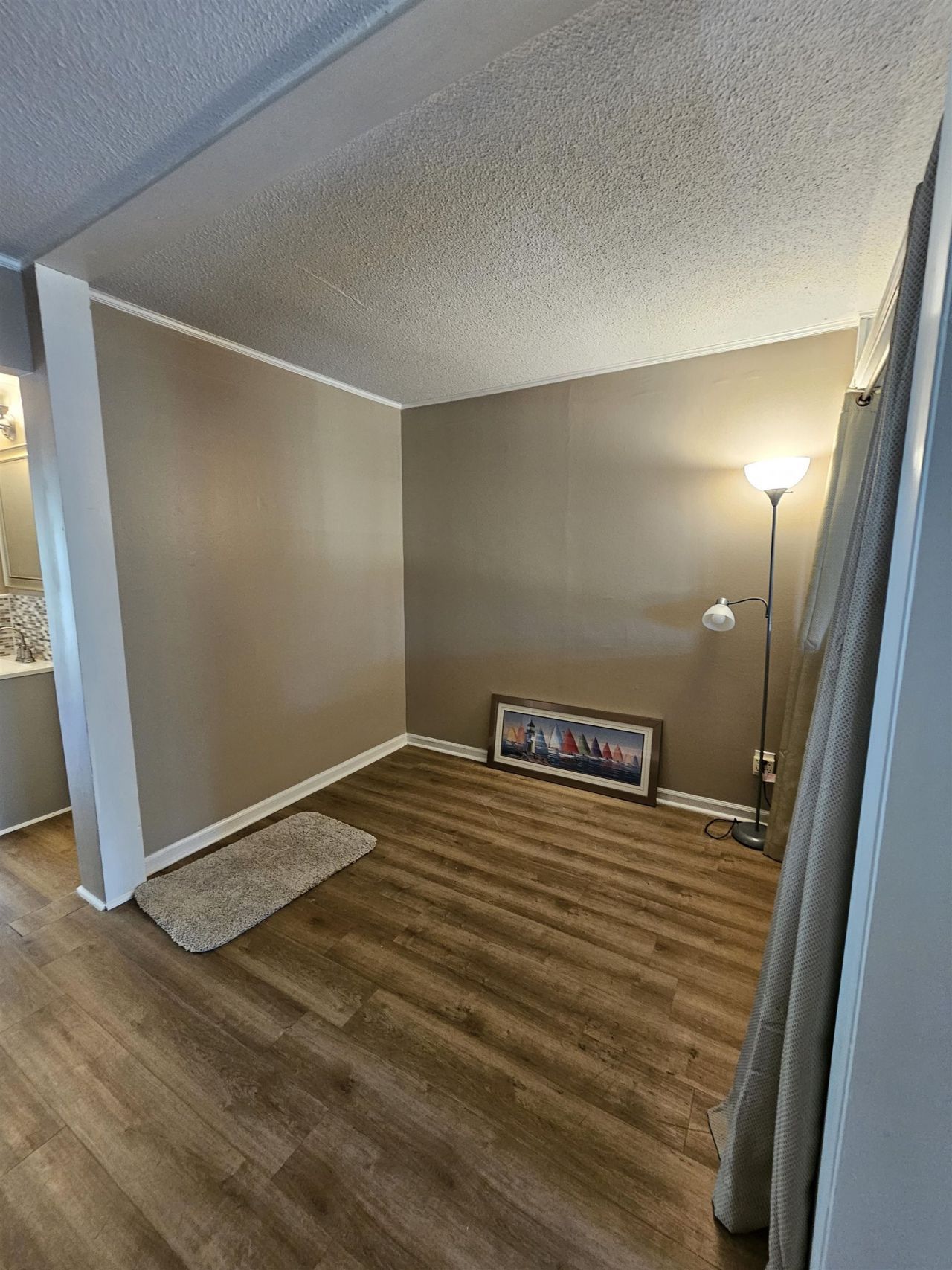 610 Putters Ln. Photo 7