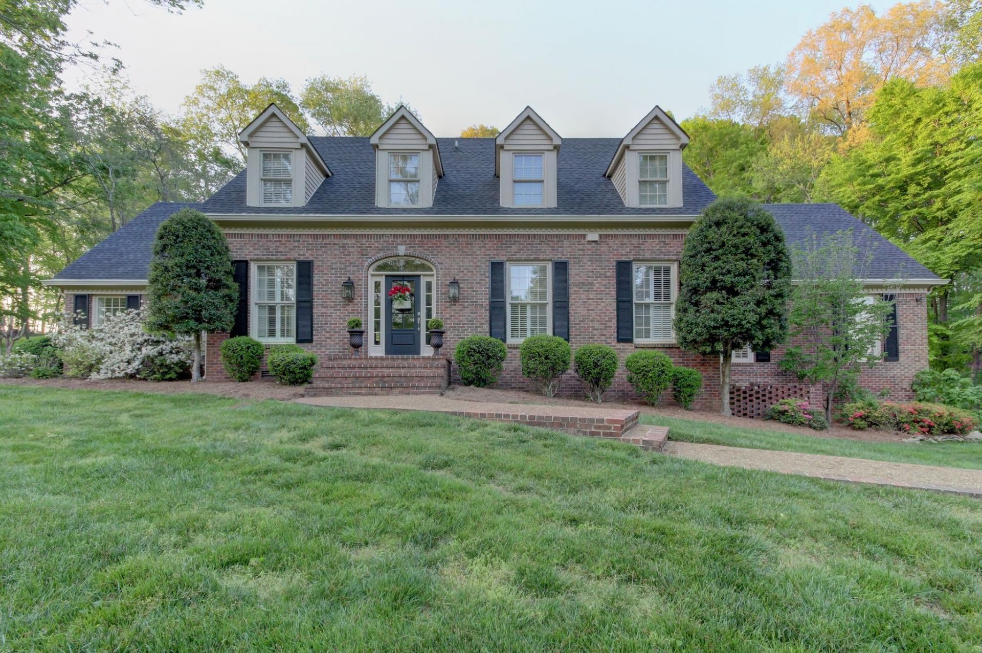 811 Foxwood Rd , Clarksville, TN 37043 Main Photo