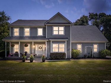 9298 Anacapa Bay Drive, Hamburg Township, Mi 48169