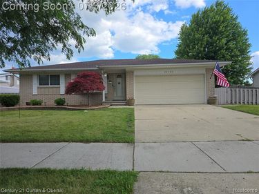 22139 Reinhardt Street, Woodhaven, MI 48183