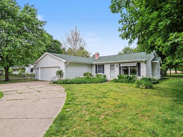 13991 15 Mile Road, Marshall, MI 49068
