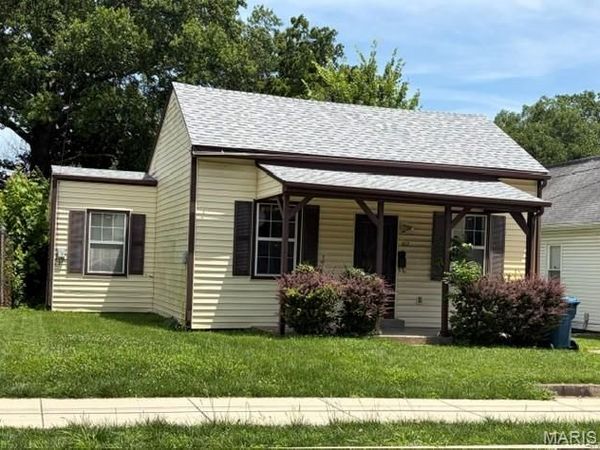 312 N Buchanan Street , Edwardsville, IL 62025