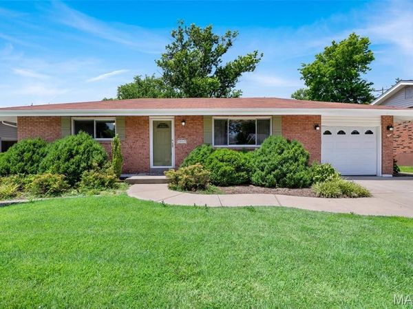 10919 Acton Drive, St Louis, MO 63123