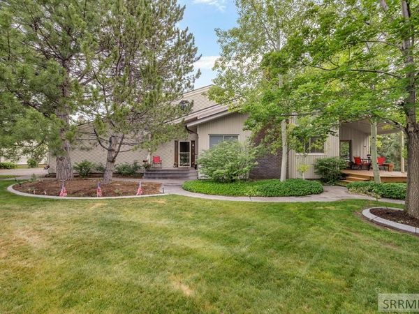 2195 S Midway Avenue, AMMON, ID 83406