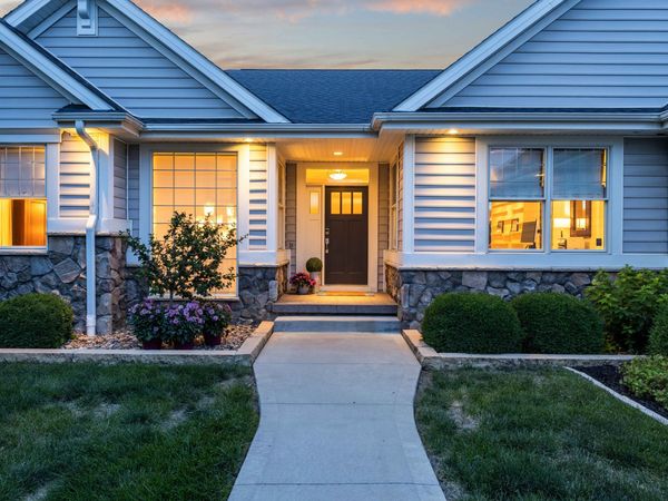775 SE Southbranch Drive , Waukee, IA 50263