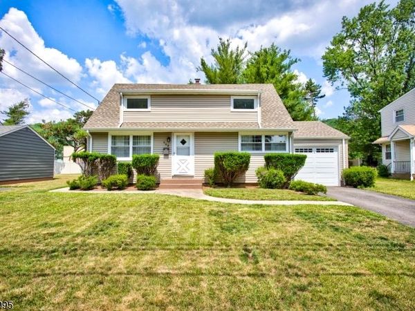448 Warfield Rd, North Plainfield, NJ 07063