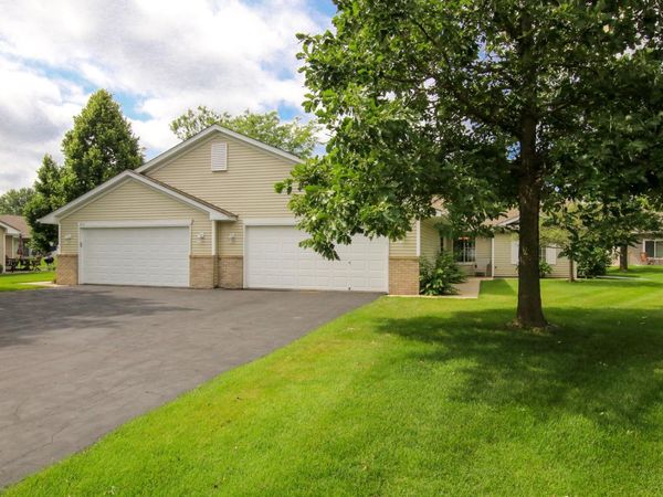 820 Greensview Court NW, Hutchinson, MN 55350