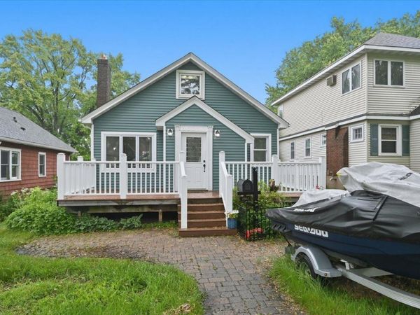 2862 Wellington Street, Duluth, MN 55806