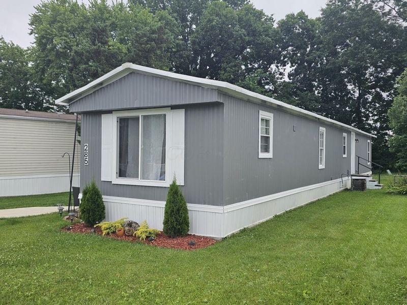 285 Walnut Boulevard , Lewis Center, OH 43035 Photo 2