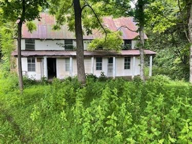 10827 Celina Road , Burkesville, KY 42717