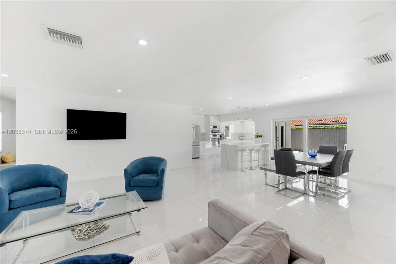 9724 SW 4th Terrace , Miami, FL 33174 Photo