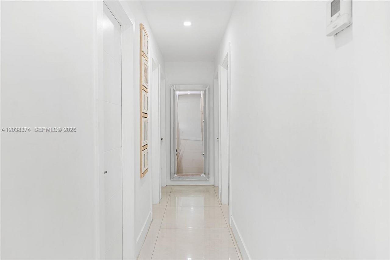 9724 SW 4th Terrace , Miami, FL 33174 Photo