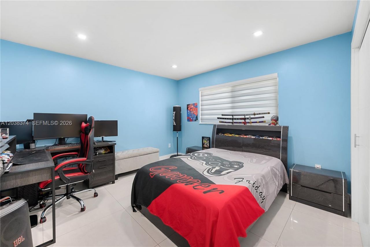 9724 SW 4th Terrace , Miami, FL 33174 Photo