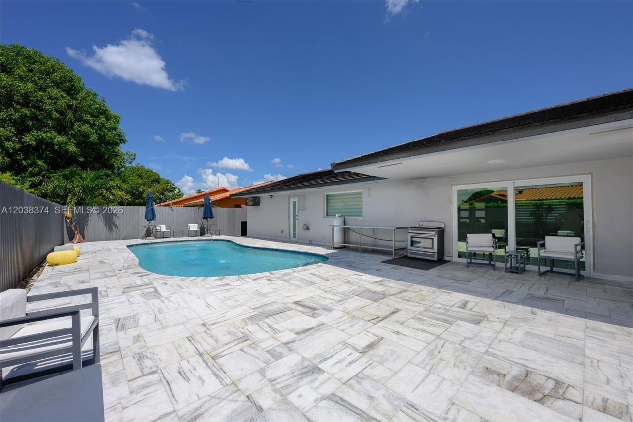 9724 SW 4th Terrace , Miami, FL 33174 Photo