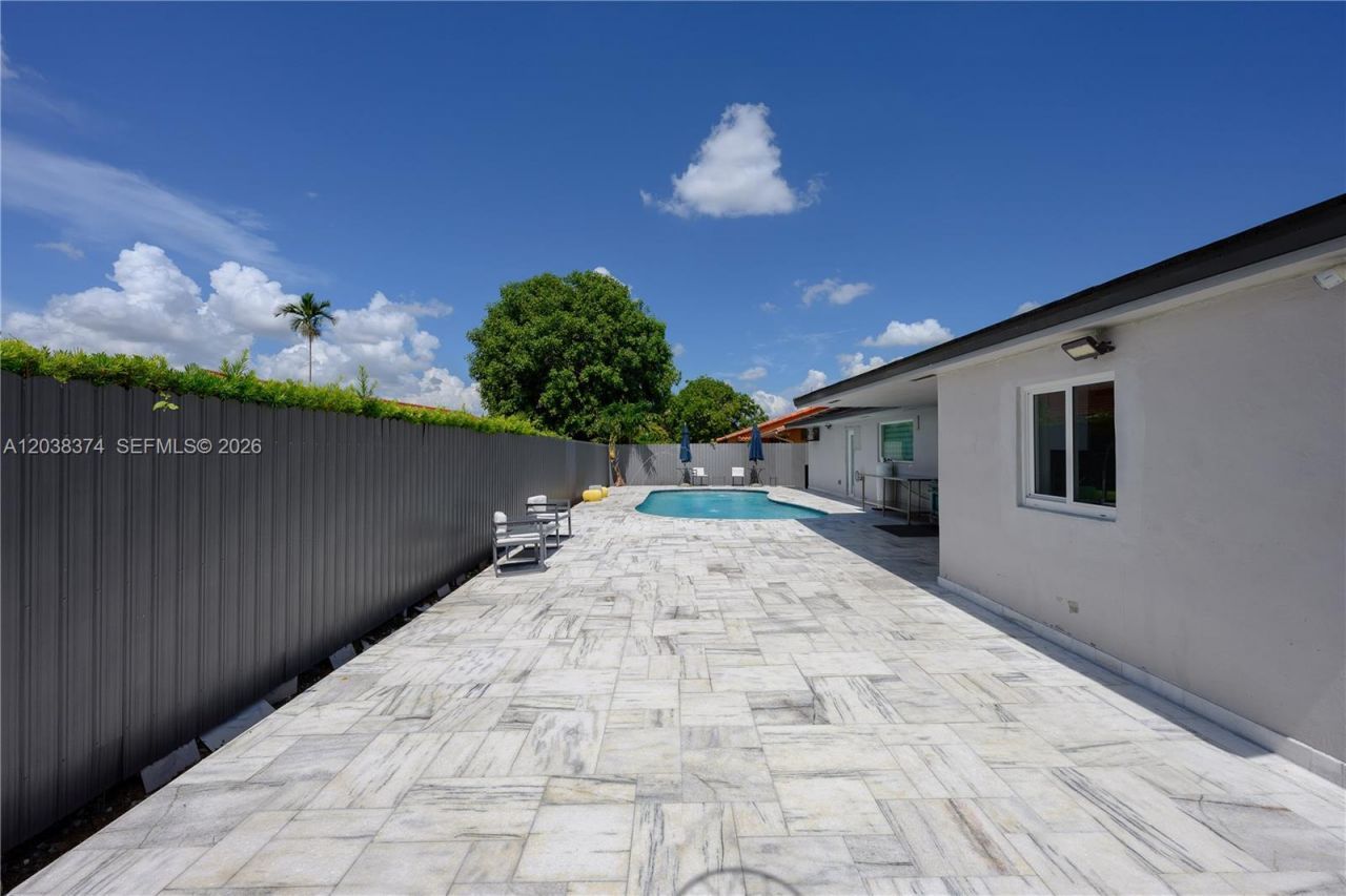 9724 SW 4th Terrace , Miami, FL 33174 Photo