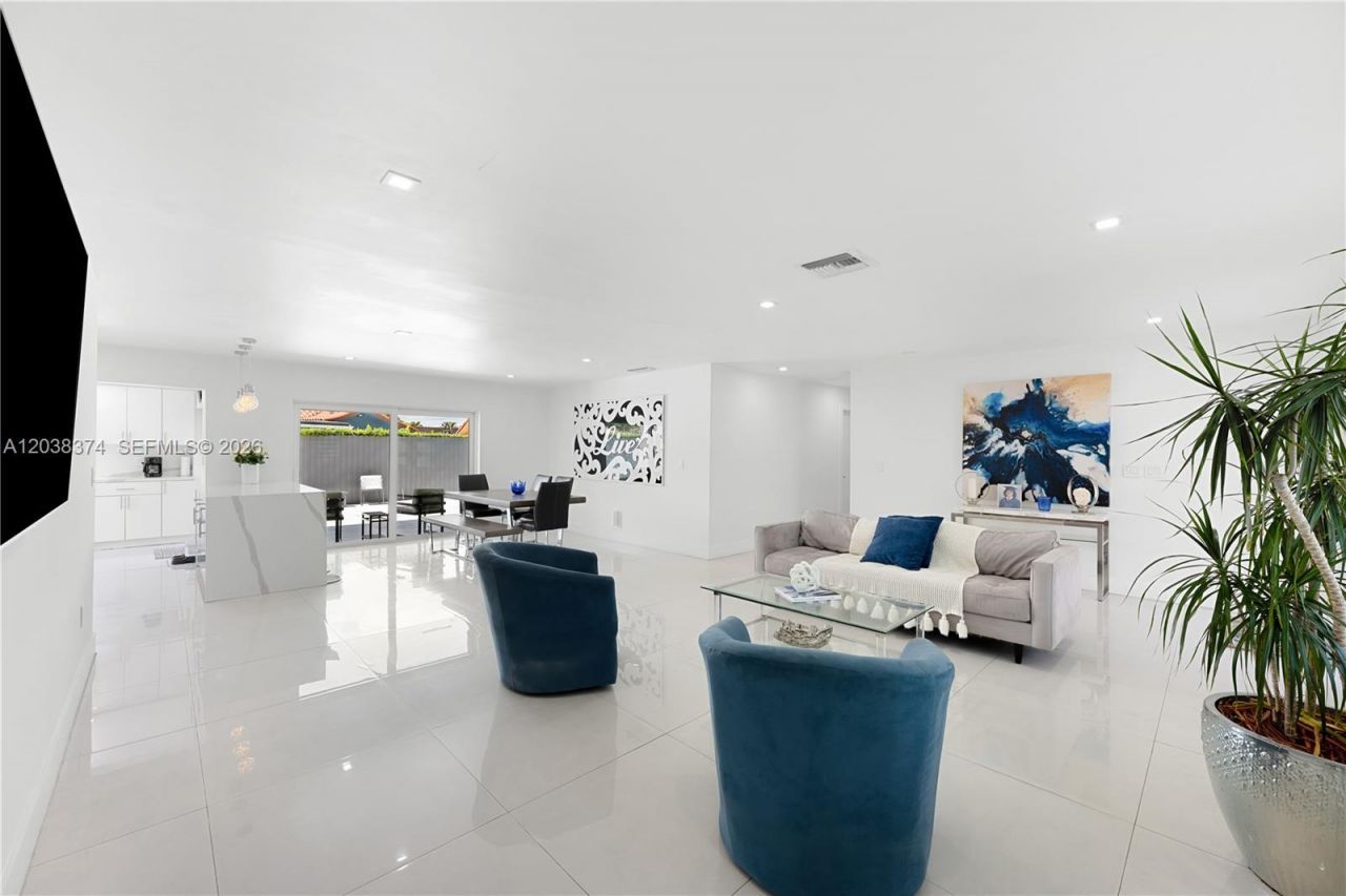 9724 SW 4th Terrace , Miami, FL 33174 Photo
