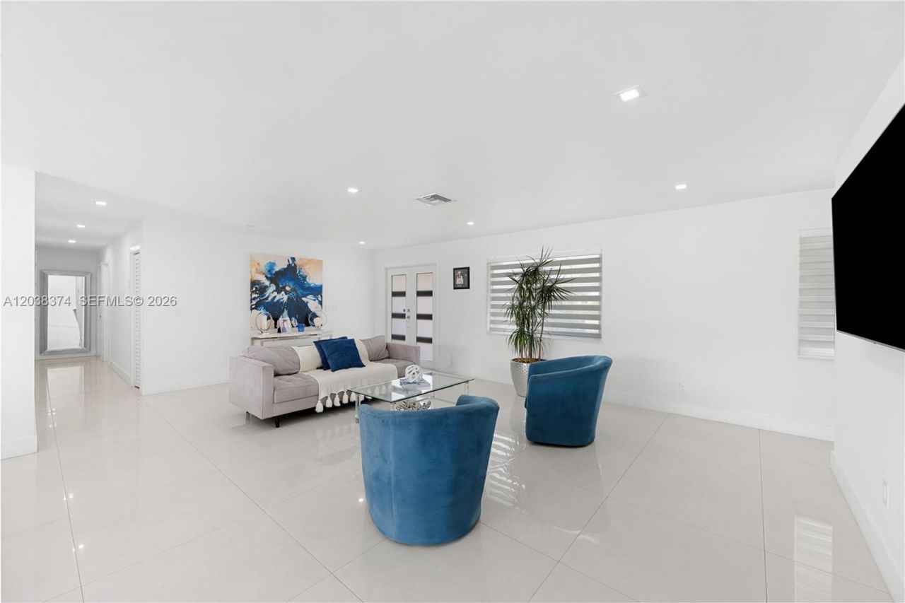 9724 SW 4th Terrace , Miami, FL 33174 Photo