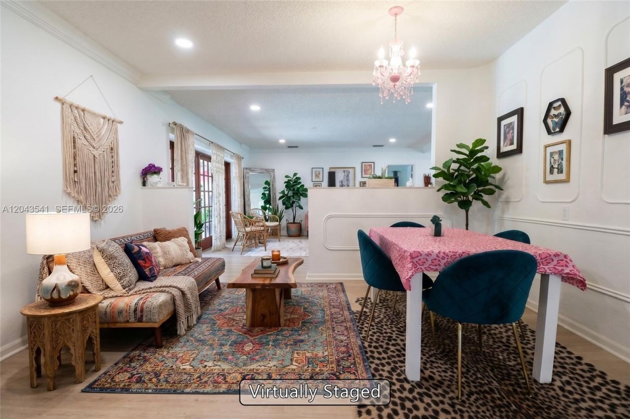 9720 Palmetto Club Ln W, Miami, FL 33157 Photo