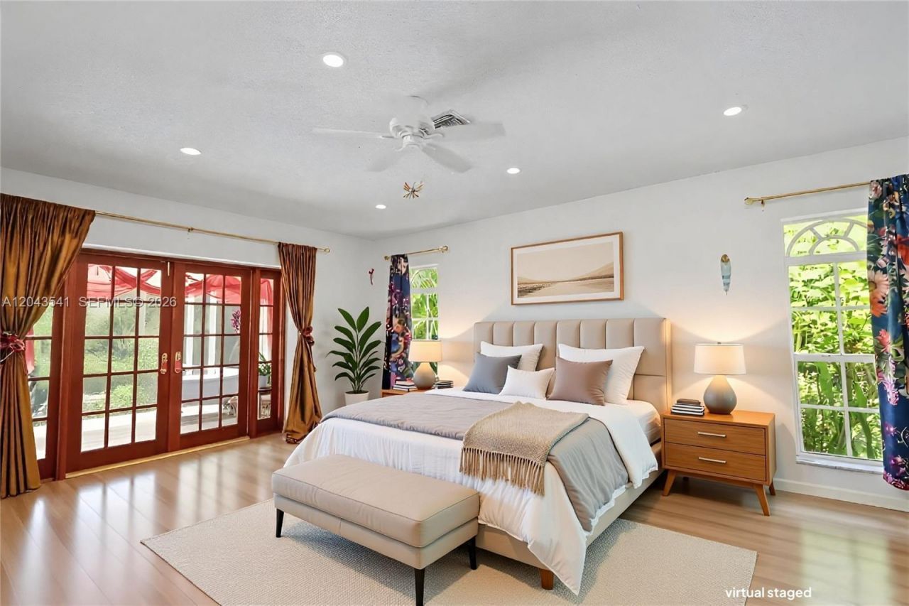 9720 Palmetto Club Ln W , Miami, FL 33157 Photo