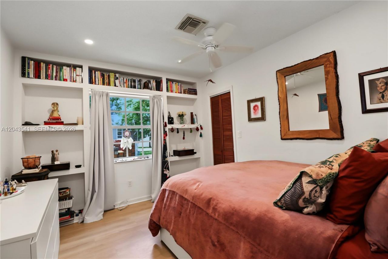 9720 Palmetto Club Ln W , Miami, FL 33157 Photo