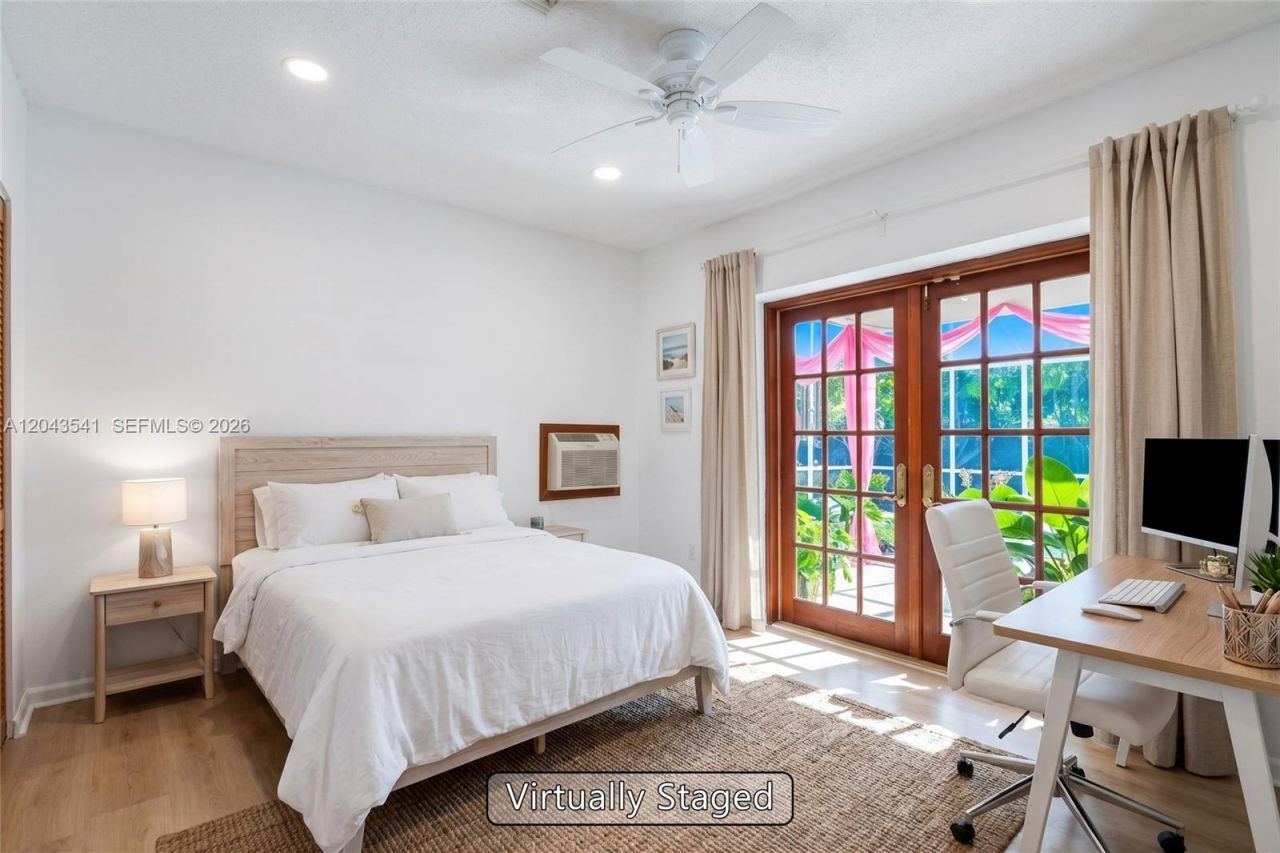 9720 Palmetto Club Ln W, Miami, FL 33157 Photo