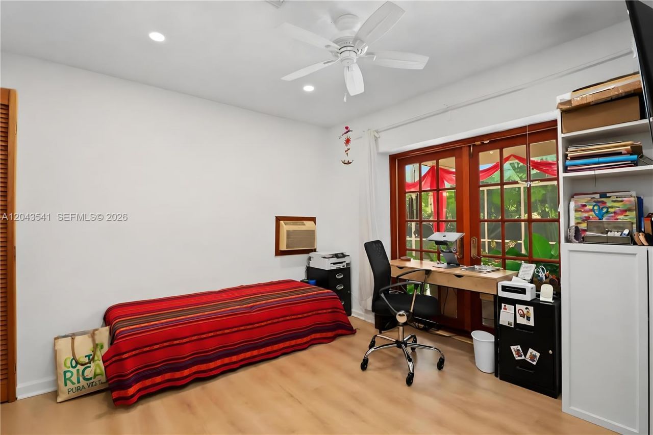 9720 Palmetto Club Ln W , Miami, FL 33157 Photo