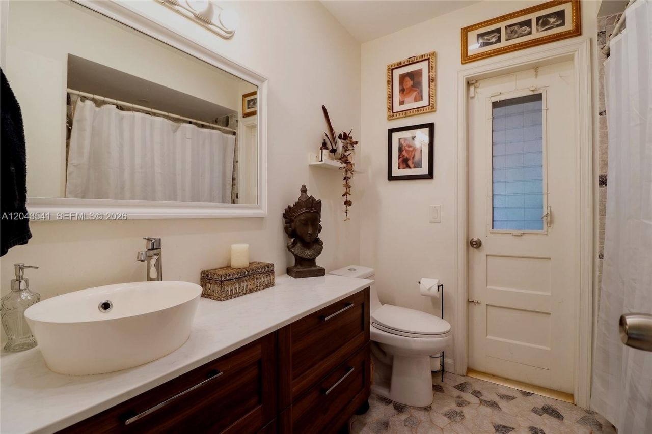 9720 Palmetto Club Ln W, Miami, FL 33157 Photo