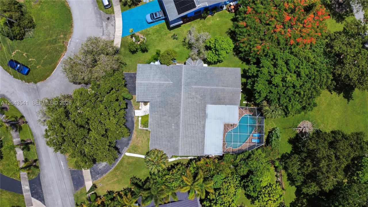 9720 Palmetto Club Ln W , Miami, FL 33157 Photo