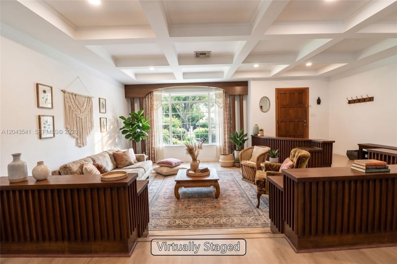 9720 Palmetto Club Ln W, Miami, FL 33157 Photo