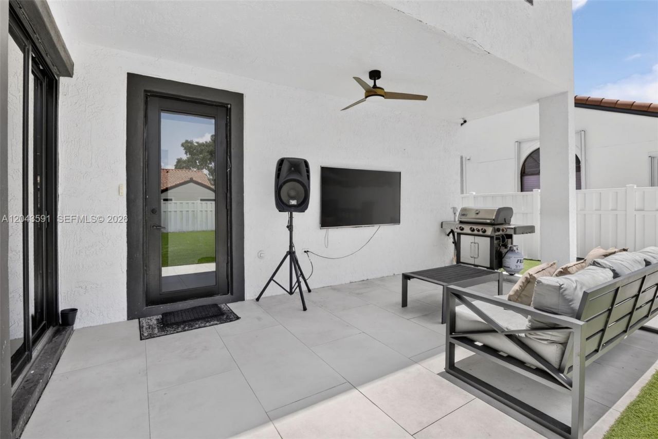 10746 Charleston Pl , Cooper City, FL 33026 Photo