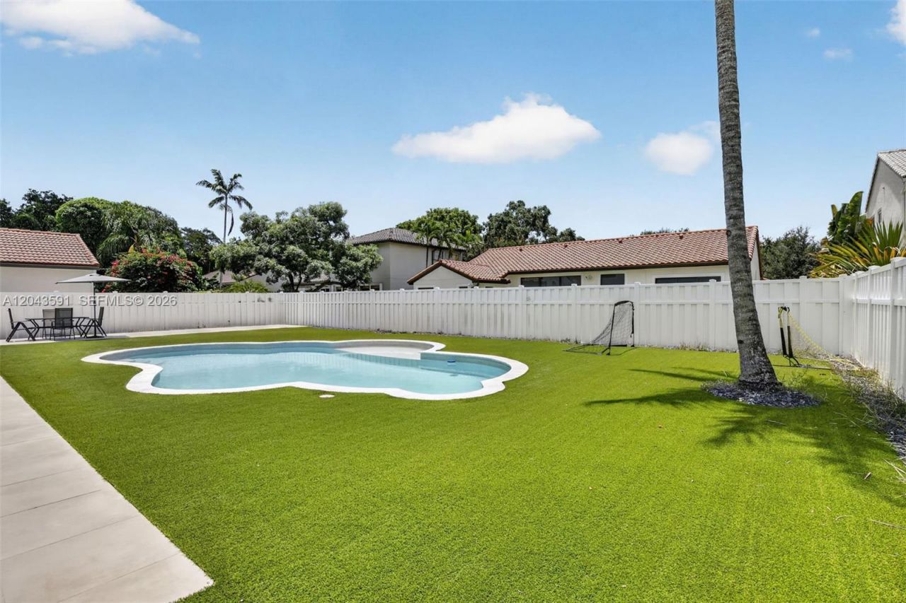 10746 Charleston Pl , Cooper City, FL 33026 Photo