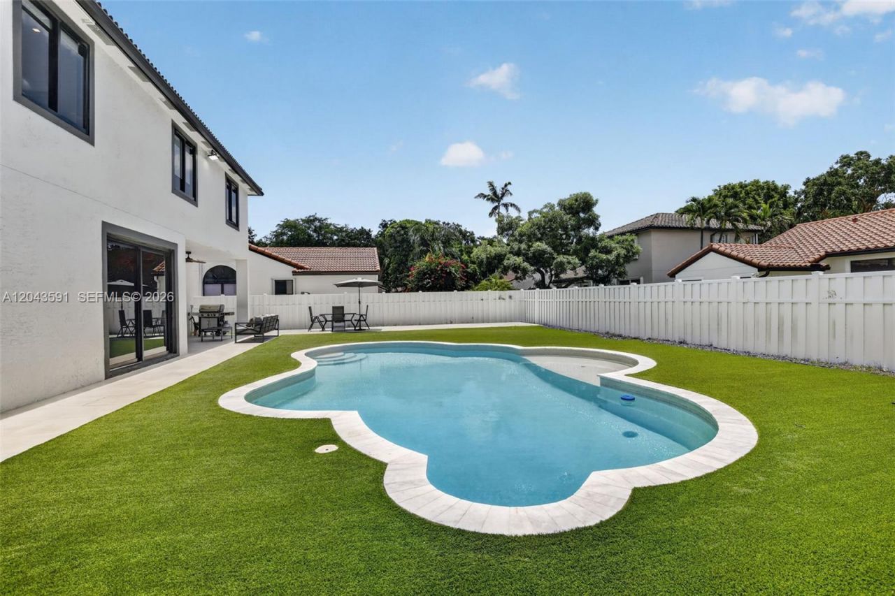 10746 Charleston Pl , Cooper City, FL 33026 Photo