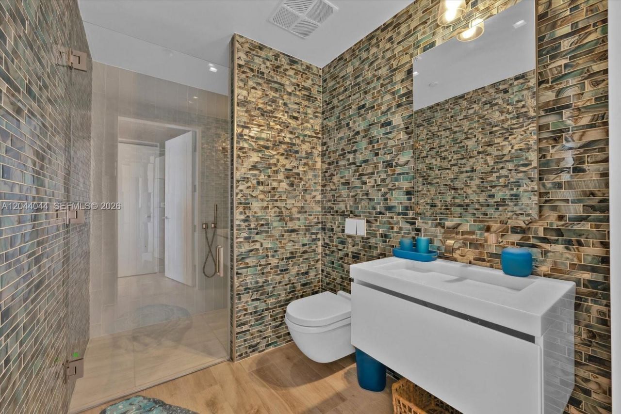 17975 Collins Ave , Unit Bc#2, Sunny Isles Beach, FL 33160 Photo