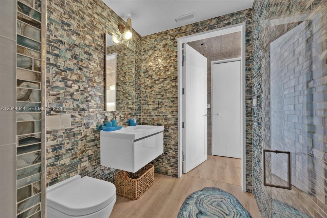 17975 Collins Ave , Unit Bc#2, Sunny Isles Beach, FL 33160 Photo