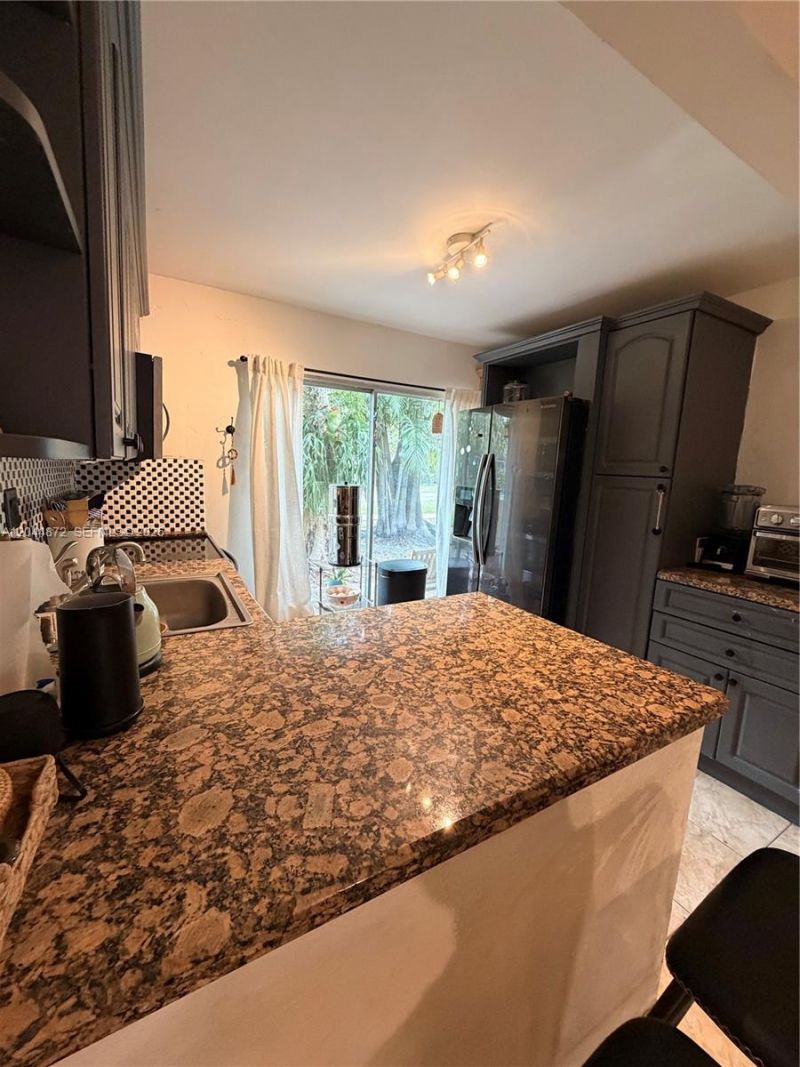 8925 NE 4 Avenue Rd , Unit 8925, Miami Shores, FL 33138 Photo