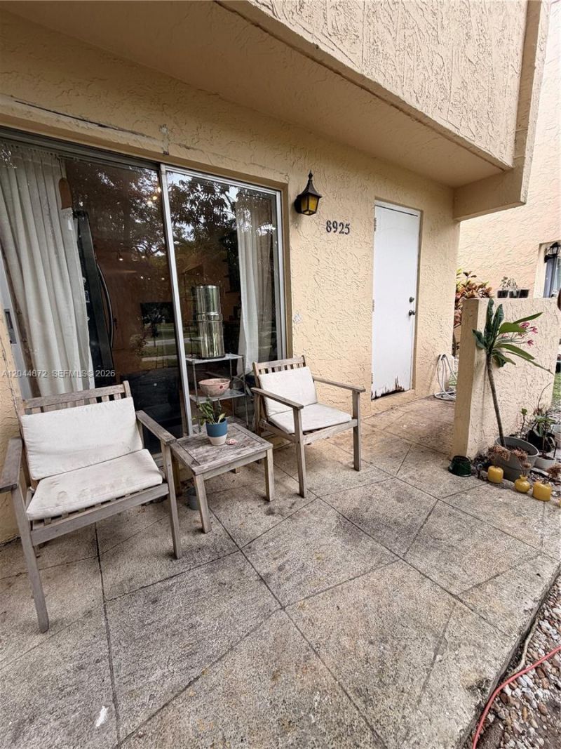 8925 NE 4 Avenue Rd , Unit 8925, Miami Shores, FL 33138 Photo