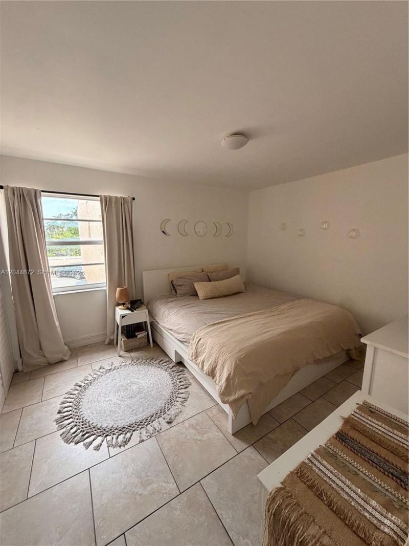 8925 NE 4 Avenue Rd , Unit 8925, Miami Shores, FL 33138 Photo