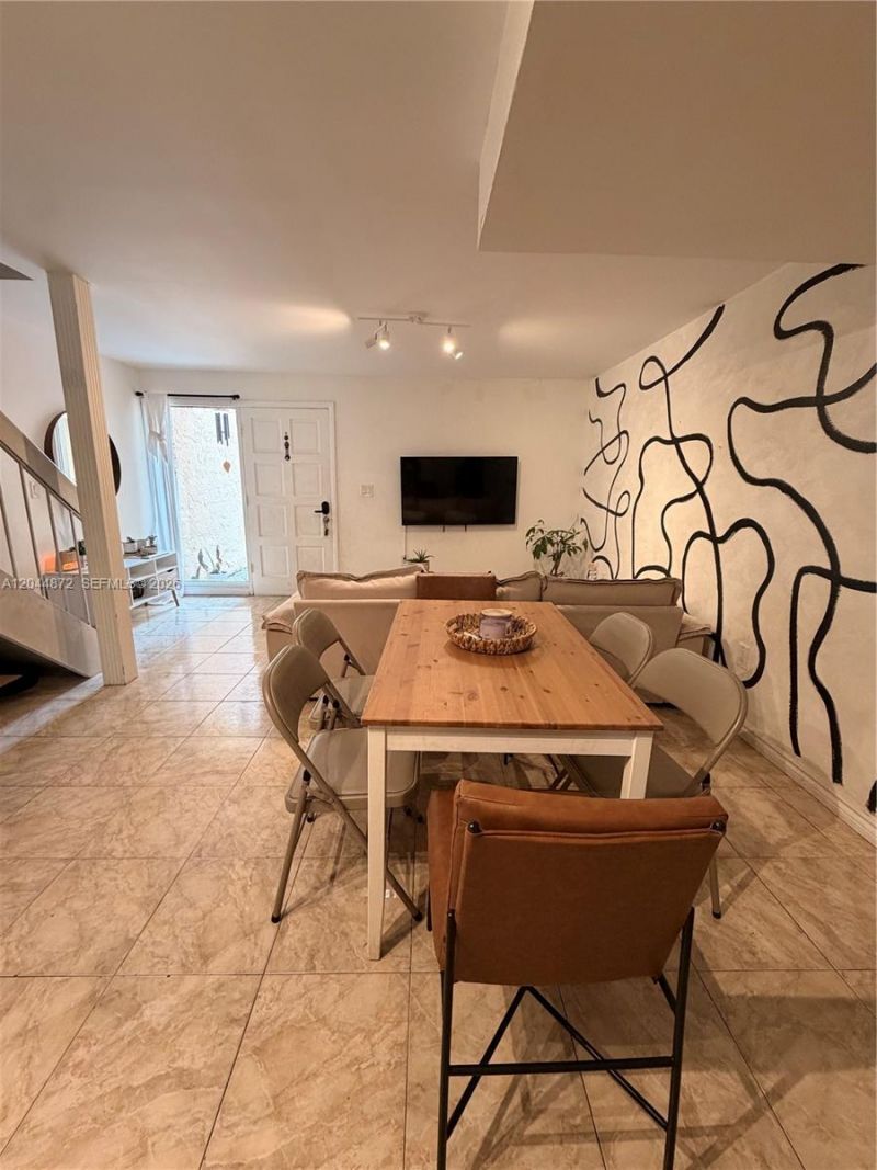 8925 NE 4 Avenue Rd , Unit 8925, Miami Shores, FL 33138 Photo